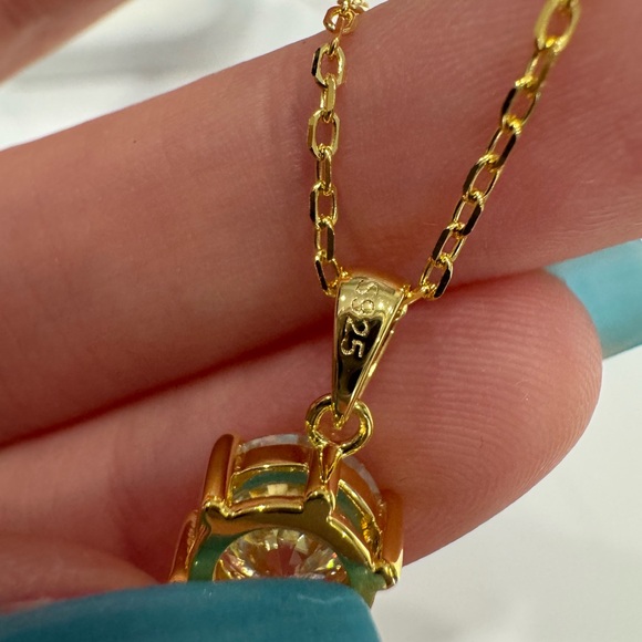 2CT YELLOW GOLD MOISSANITE PENDANT NECKLACE - Picture 6 of 10